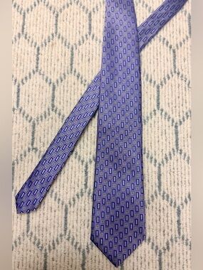 ERMENEGILDO ZEGNA Italy Luxury Lavender Geometric Print 100% Silk Men’s Necktie